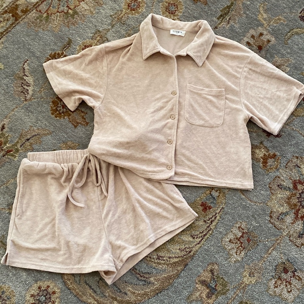 ⭐️ LIKE NEW ⭐️ Storia short set, SMALL … cozy, lounge